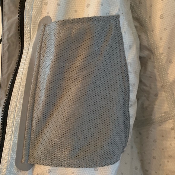 Mountain Hard Wear Women’s Shell Jacket - Picture 5 of 8